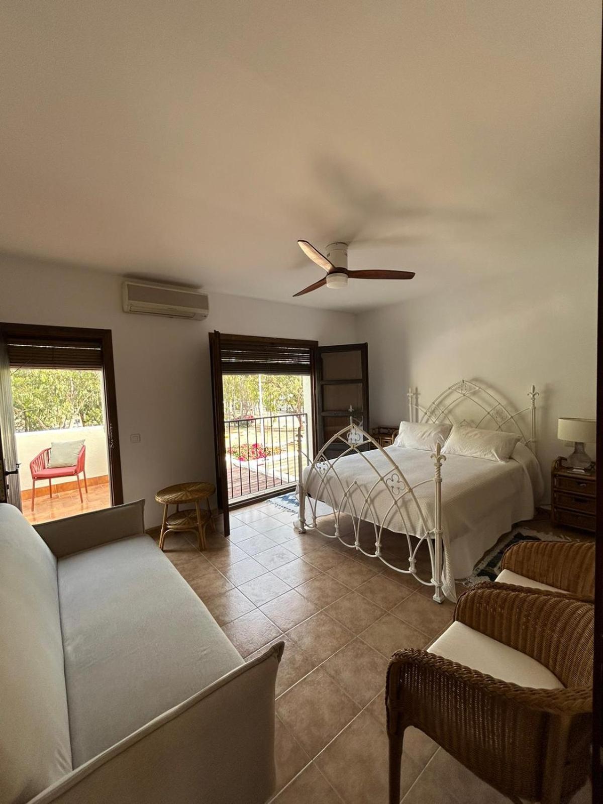 Casa Con Piscina En San Jose Sotillo المظهر الخارجي الصورة
