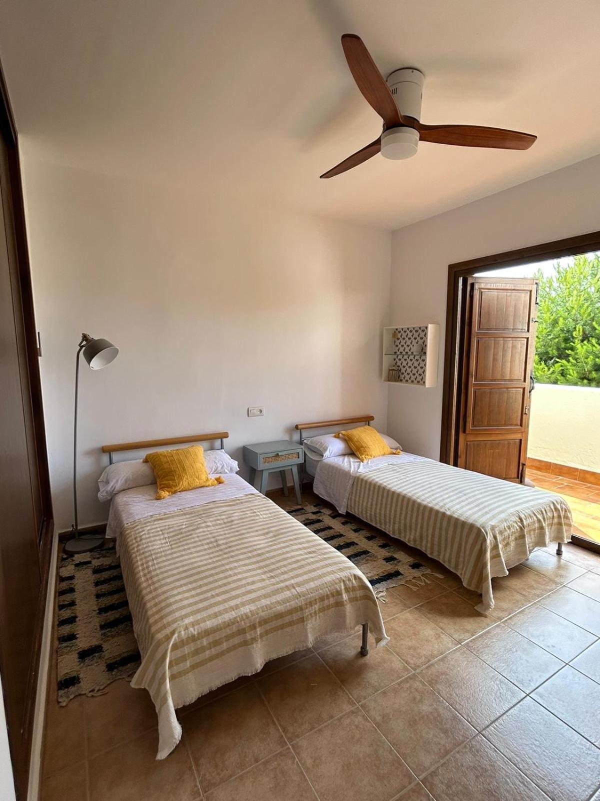 Casa Con Piscina En San Jose Sotillo المظهر الخارجي الصورة